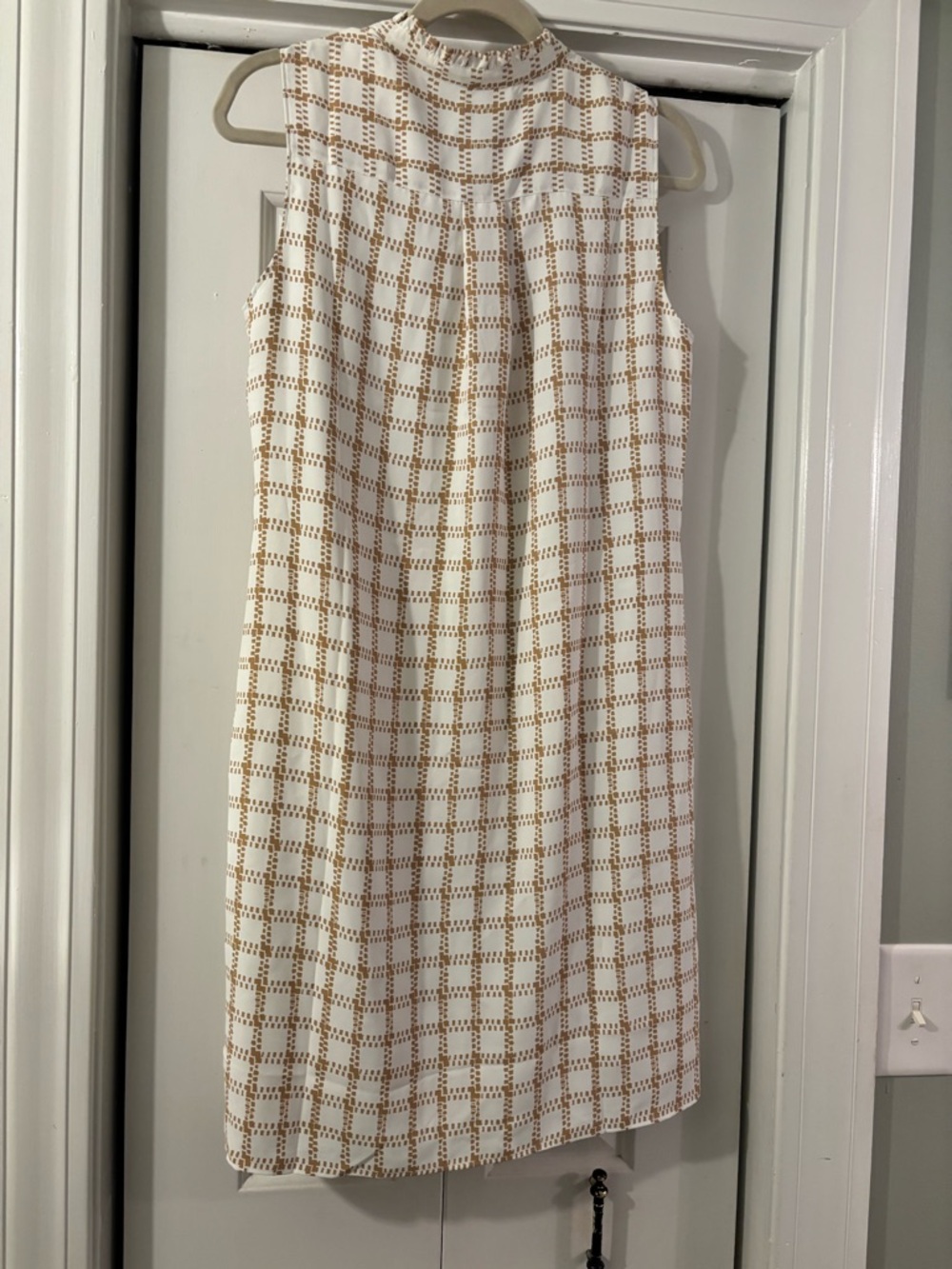 Ann Taylor Plaid Sleeveless Shirtdress In Cafe Au Lait size medium - Picture 7 of 7